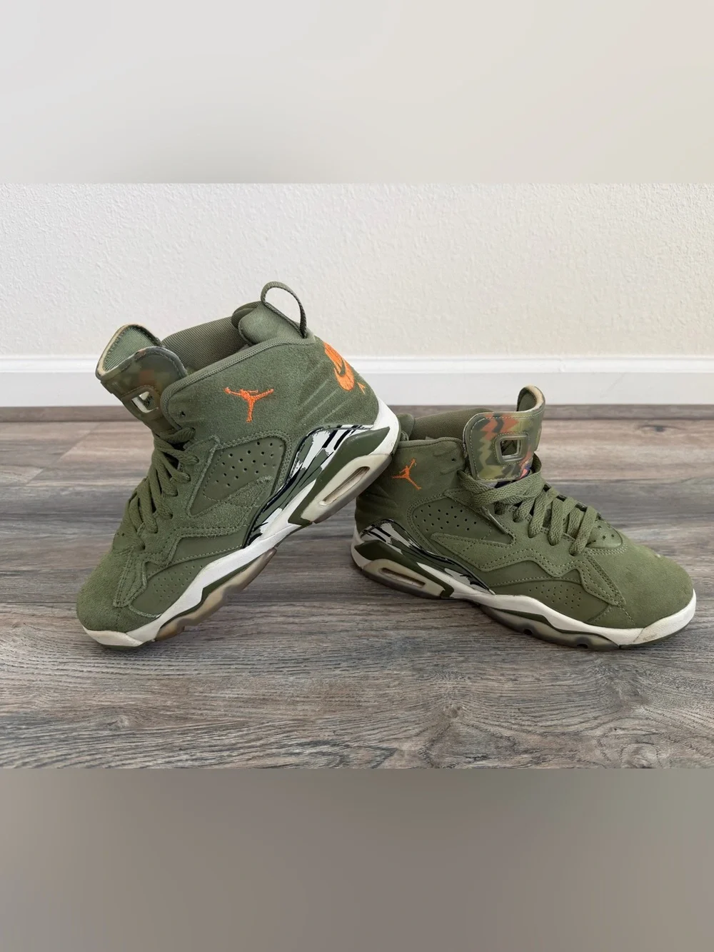 Jordan Kids Olive Green and Orange Camo Sneakers